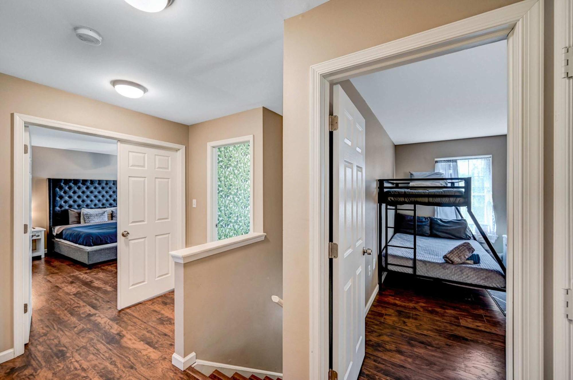 Spacious Retreat - Outdoor Oasis Games And *