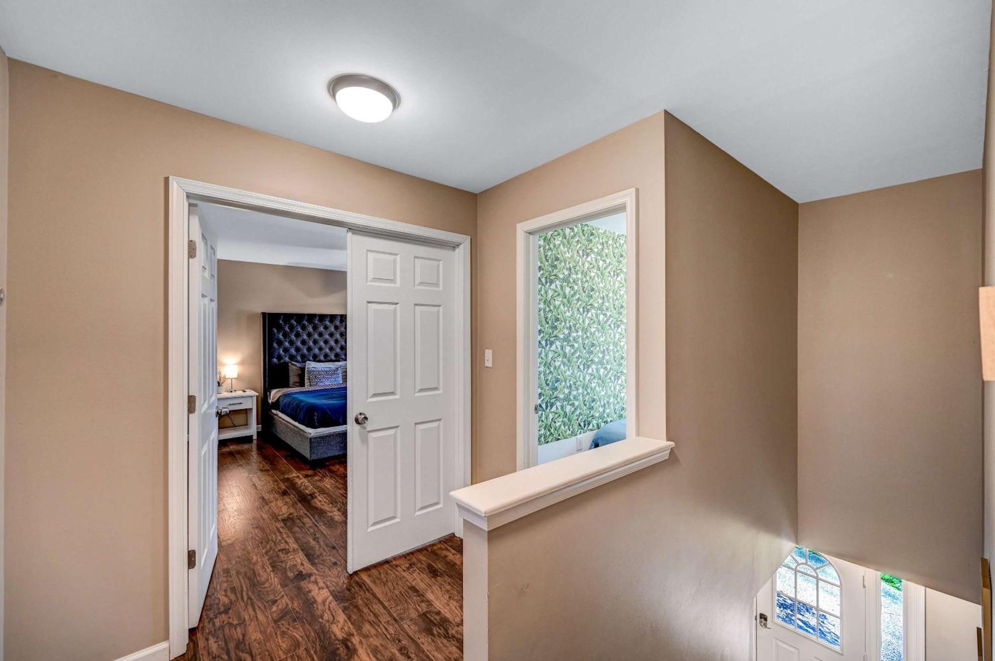 Spacious Retreat - Outdoor Oasis Games And Blakeslee