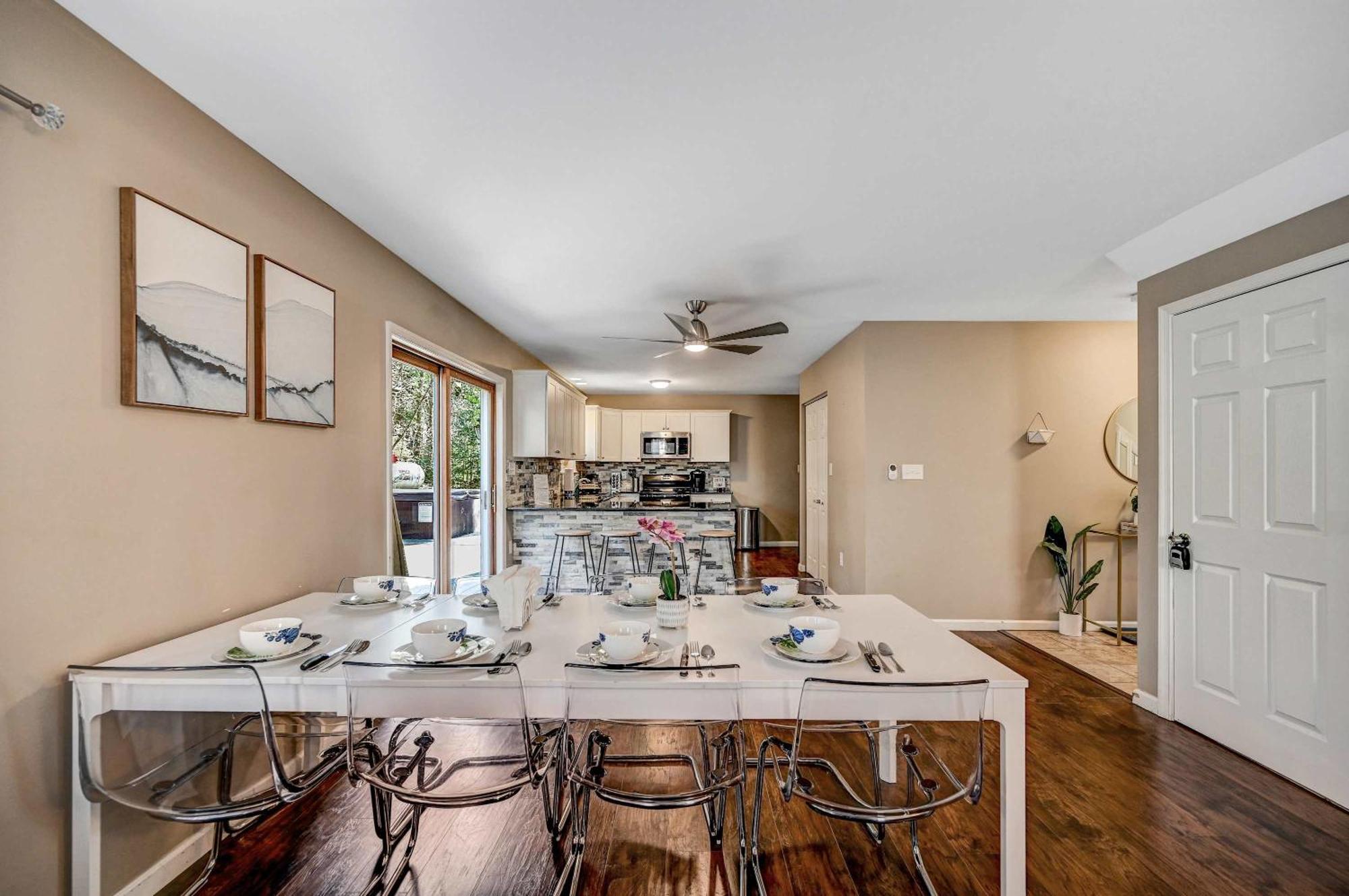 Spacious Retreat - Outdoor Oasis Games And Holiday home *